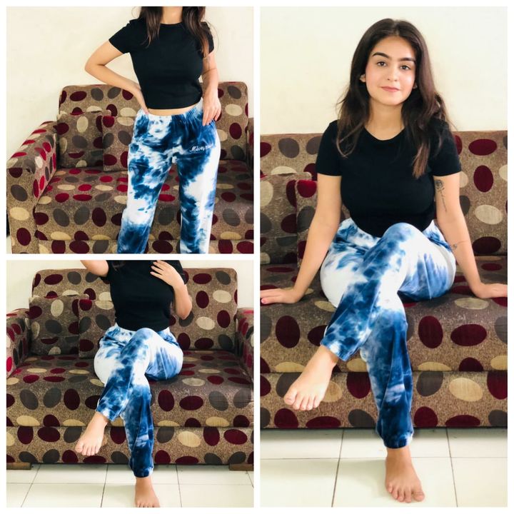 Post image *VELVET JOGGERS*
REALLY 🔥🔥🔥 HOT
LOOSE FIT.GRIP IN BOTTOM.
𝐇𝐄𝐀𝐕𝐘 𝐒𝐇𝐎𝐖𝐑𝐎𝐎𝐌 𝐐𝐔𝐀𝐋𝐈𝐓𝐘.
SIZE- 26 TO 36*SHIPFREE* BY DTDC TRACKON TIRUPATI NANDAN COURIERDail 9556793892