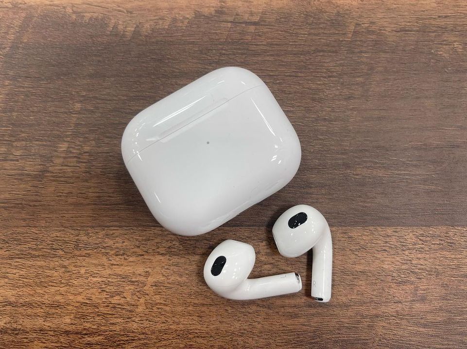 Airpods 3 uploaded by business on 11/23/2021