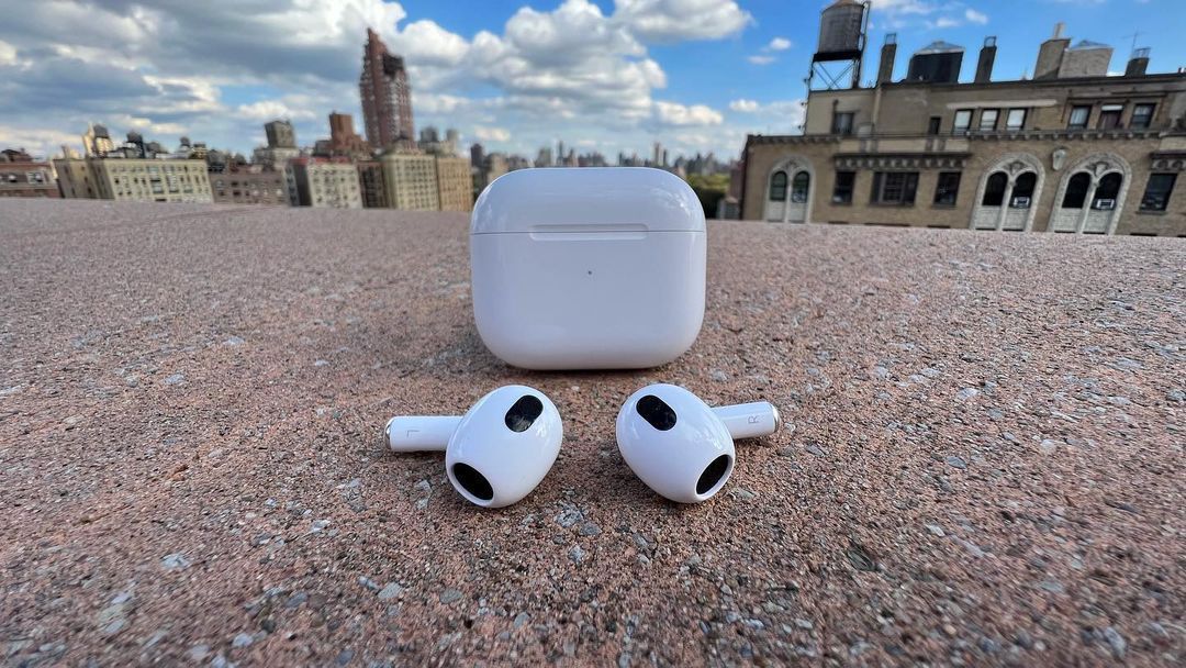 Airpods 3 uploaded by business on 11/23/2021