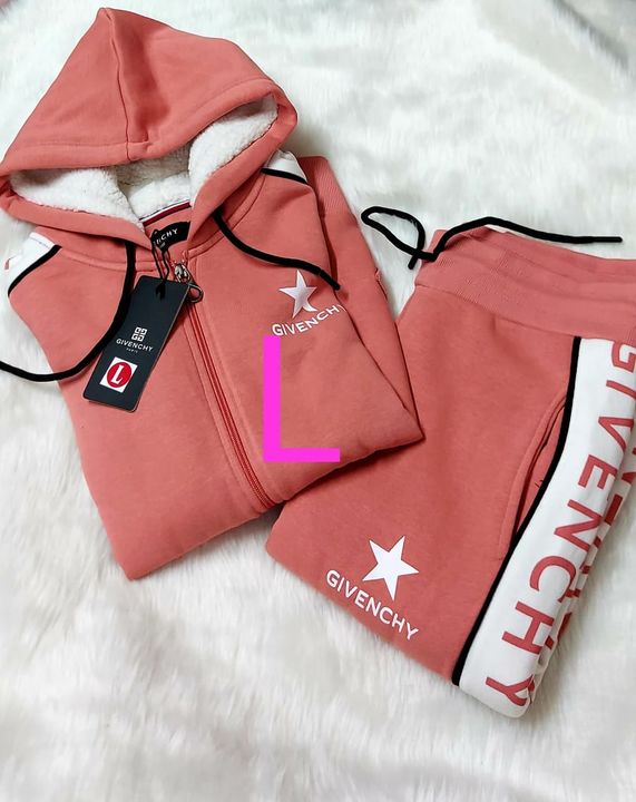 BRANDED TRACKSUITS  uploaded by business on 11/24/2021