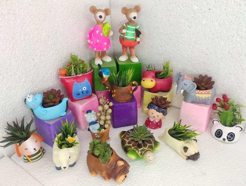 Post image *OFFER no 63 -:*🥳🤩 *RODENT Combo* 🤩🥳Set of 15 PcsSize : 3-7 inch Material Resin*All Planters have a drainage holes.*
*Price* - Rs. 1350
*With FREE SHIPPING**DISPATCH IN 7 DAYS.*Plants not included