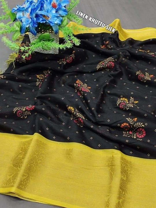 Printed saree uploaded by Vibha Clothing on 11/26/2021