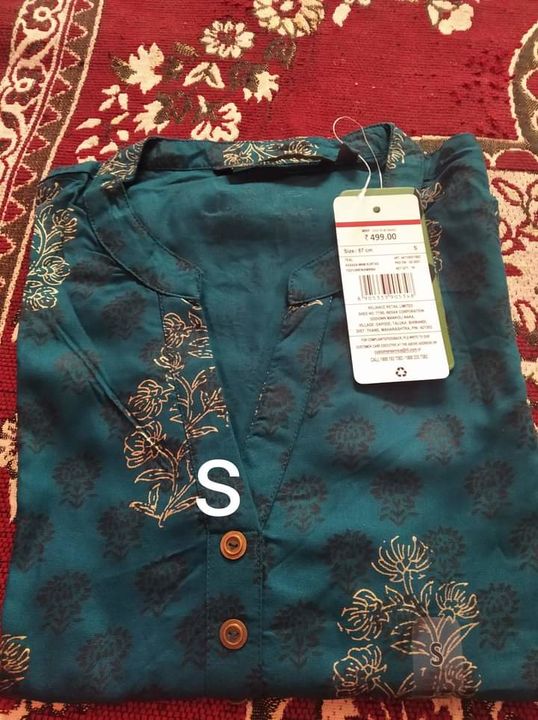 Post image I want 6 Pieces of I want to buy 
Aavasa kurties .
Chat with me only if you offer COD.
Below are some sample images of what I want.