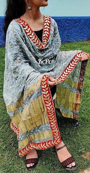 *Bandhani Gotapatti Ghatchola Dupatta ❤️*
📌 Handmade Bandhani
📌 Art Silk Fabric
📌lakdi patta ghat uploaded by business on 9/23/2020