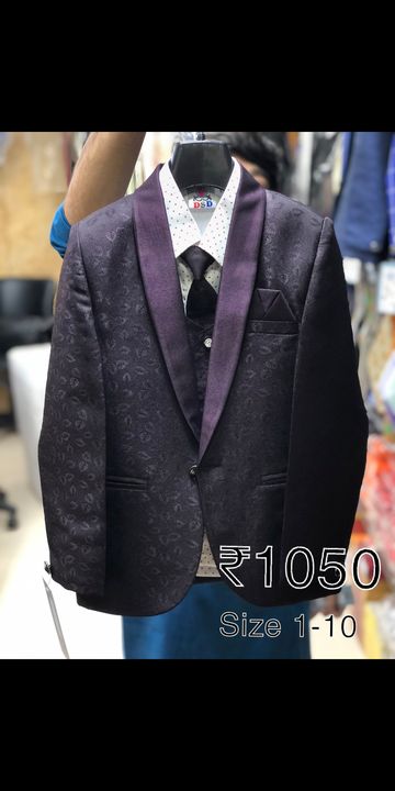 Coat suit uploaded by business on 11/30/2021