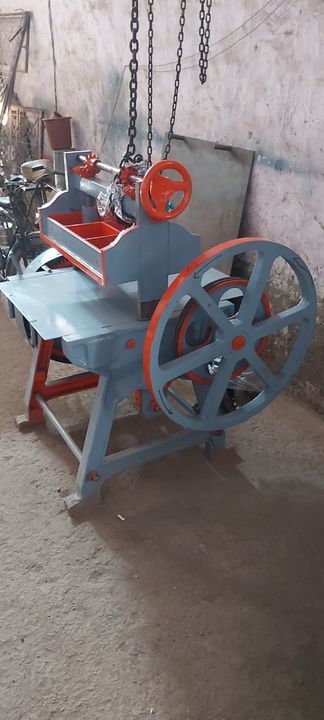 Paper plates circle cutting machine  uploaded by Aryan machinery on 11/30/2021