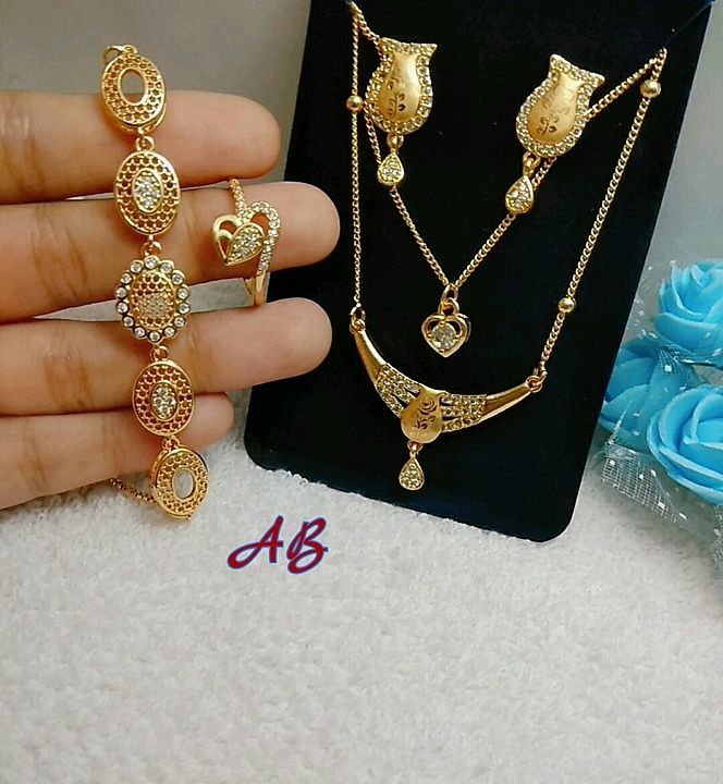 💐💐Super quality combo💐💐
Amazing long lasting polish guaranted😍😍
Ring size-6,7,8 available uploaded by business on 9/23/2020