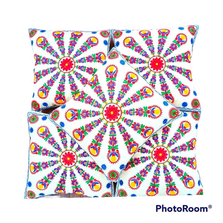 Cushion cover 5 piece set uploaded by Riddhi Handicraft on 12/1/2021