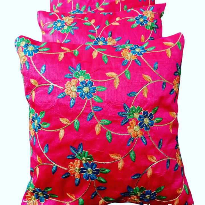 Cushion cover 5 piece set uploaded by Riddhi Handicraft on 12/1/2021