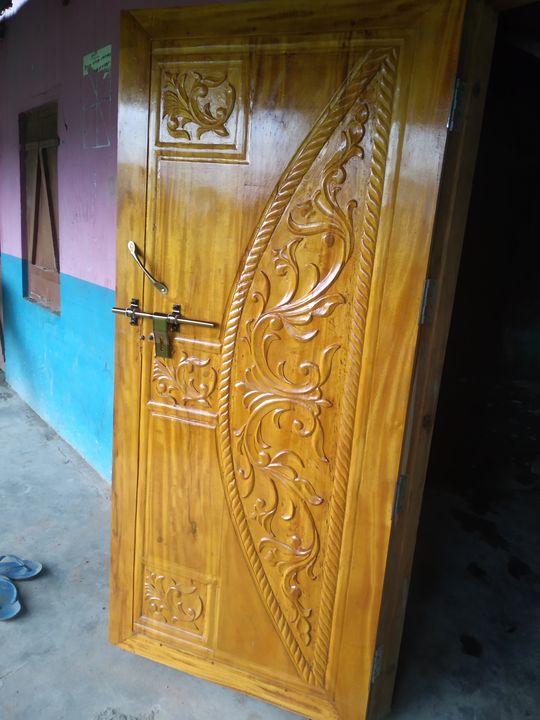 Wooden doors uploaded by business on 12/2/2021