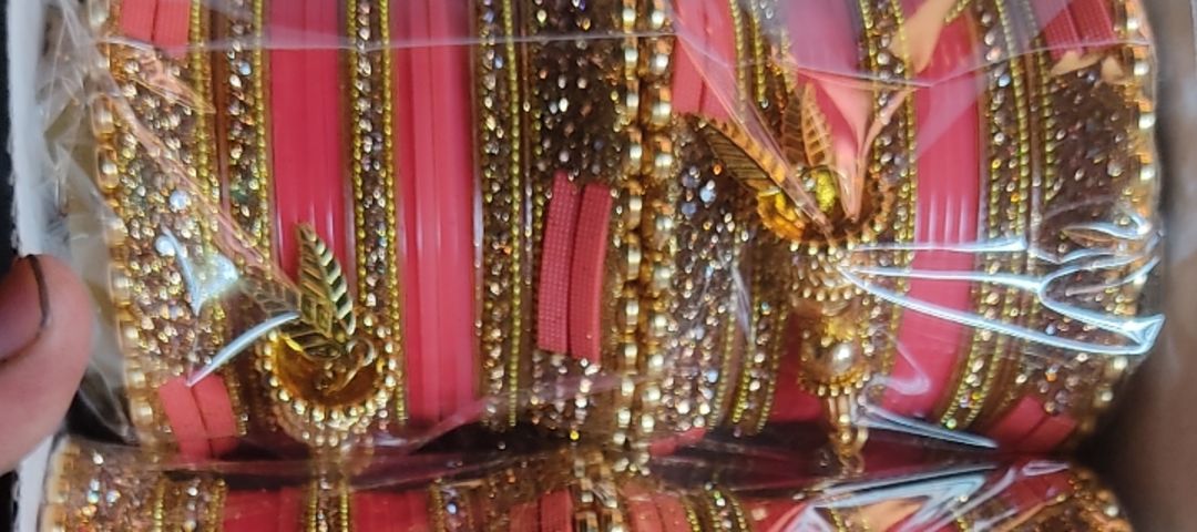 ZEENAT BANGLES