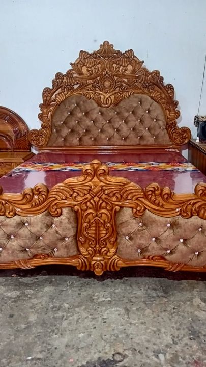 Royal wooden bed uploaded by business on 12/3/2021