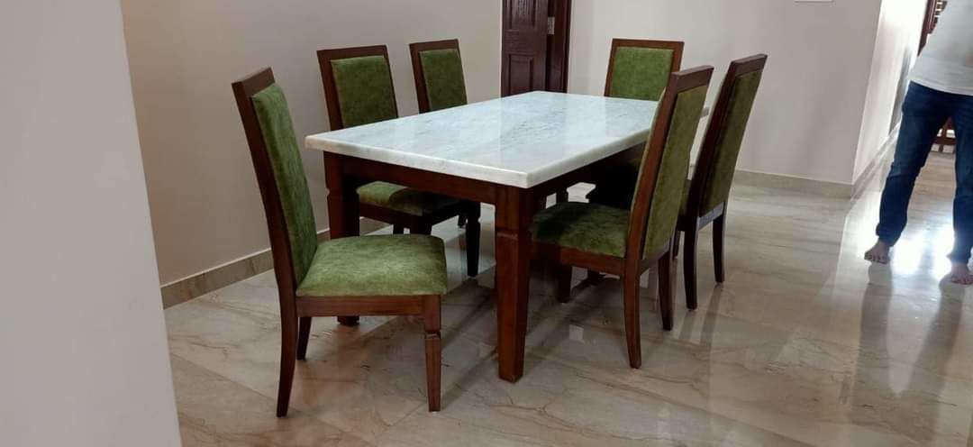 MARBLE DINING TABLE  uploaded by Feathernational on 12/3/2021