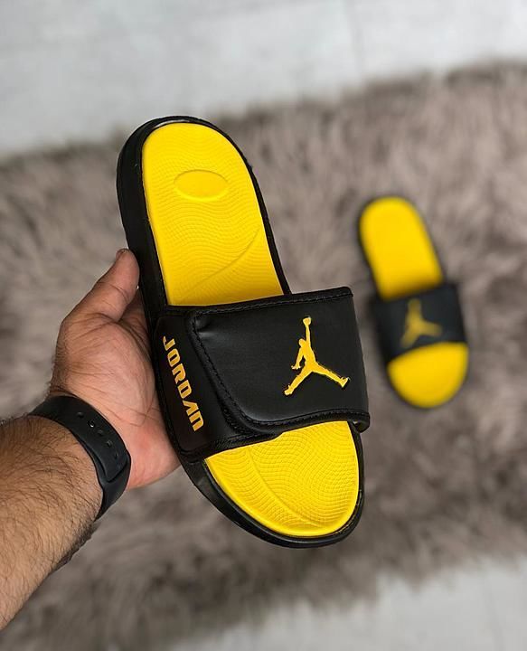 JORDAN VELCRO SLIDE IN STOCK

SIZES AVAIL 6 to 10

550/- ship free all india 🇮🇳 

*High quality sl uploaded by business on 9/24/2020