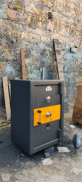 FIRE PROOF SAFE LOCAR (TIJORI) uploaded by business on 12/5/2021