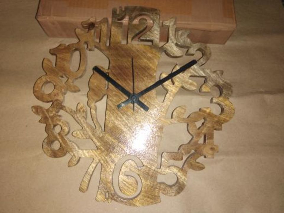 Wooden clock uploaded by Anssyed impex on 12/5/2021