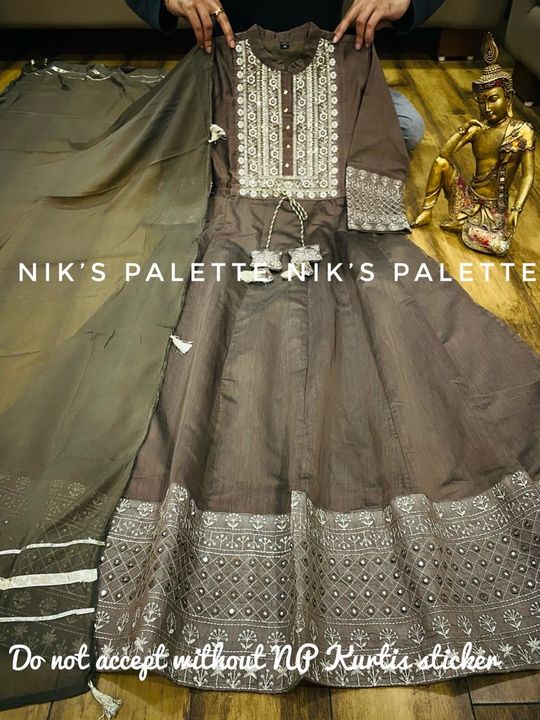 Post image *NP*
Premium chanderi anarkali gown Heavy embroidery &amp; foil mirror workDetailed with Tussels 

Size 38 40 42 44 46
*Ready dispatch*
*Do not accept without NP kurtis sticker*
*Ping me for set price*