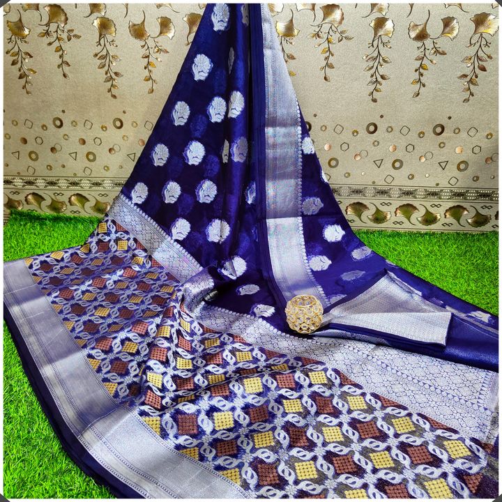 Post image हे ! चेककरे मेरा नया कलेक्शन All types of Banarasi sarees manufacturer any one .