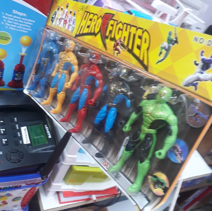 5 Pic  Super Hero Fighter  uploaded by Toys on 12/6/2021