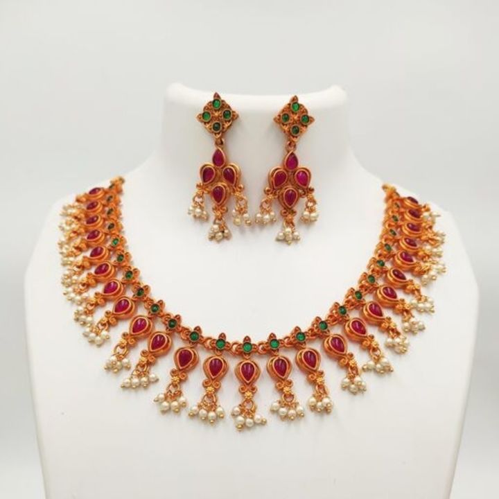 Jewellery sets uploaded by business on 12/6/2021