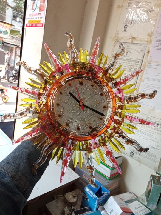 Resin clock.  uploaded by Indian art on 12/6/2021