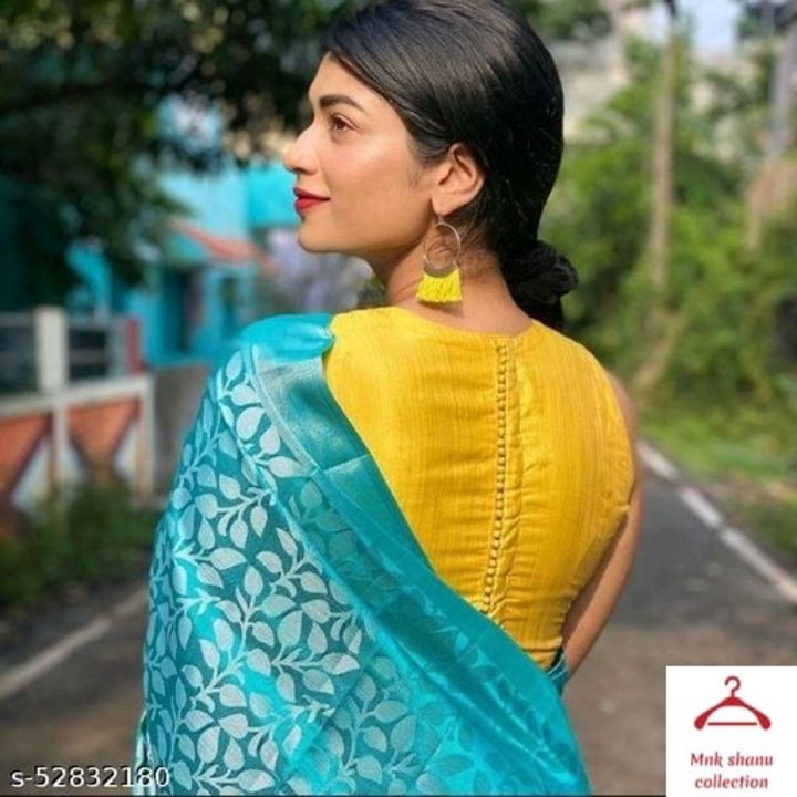 Soft silk saree  uploaded by Mnk shanu fashion hub on 12/7/2021