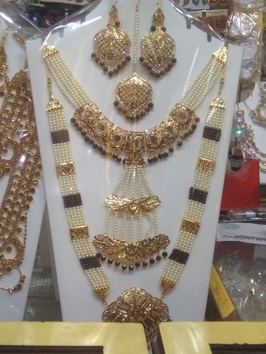 Jewellery uploaded by business on 12/8/2021