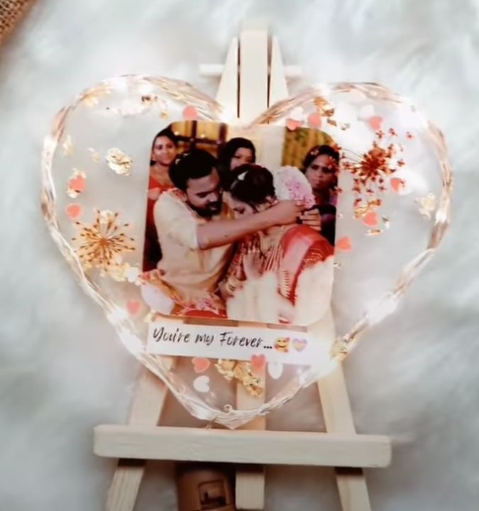 Customised Heart photoframe uploaded by business on 12/8/2021