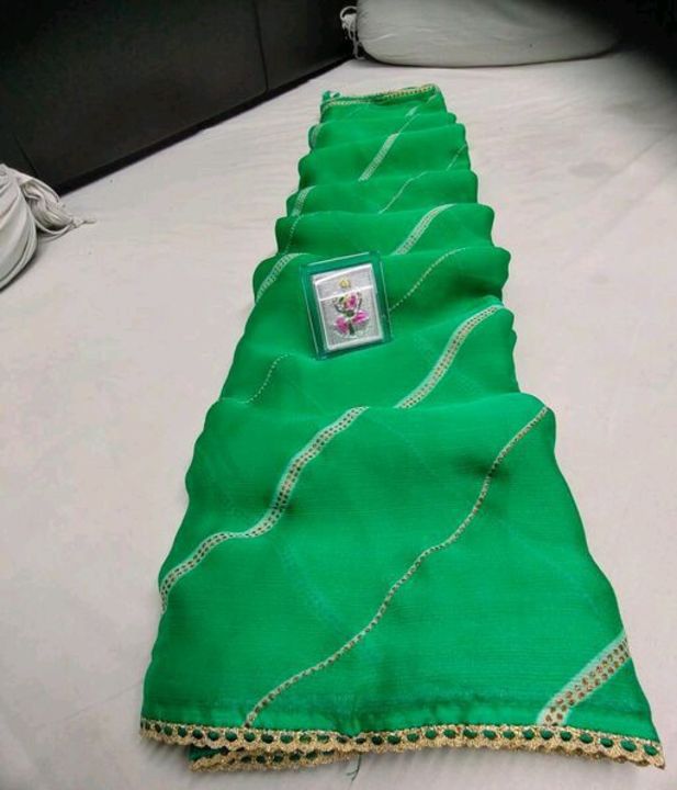 Product image with price: Rs. 870, ID: saree-9fc4b657
