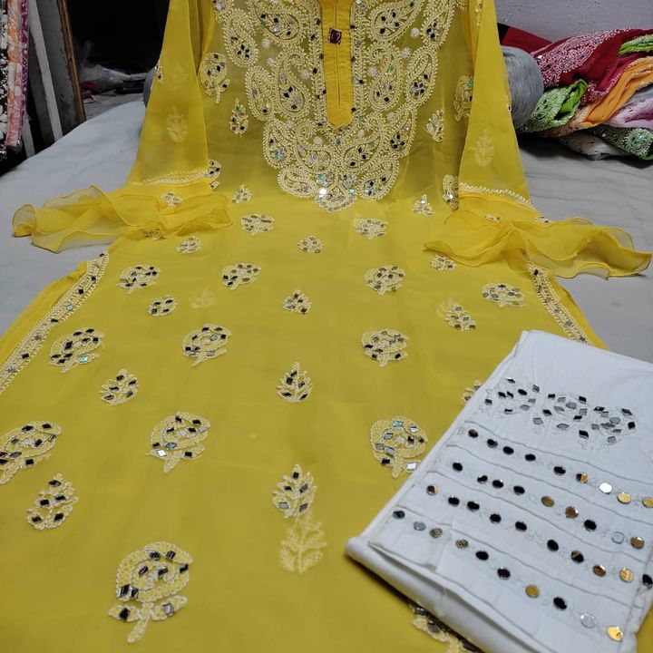 Product uploaded by LUCKNOWI CHIKANKARI  on 12/11/2021