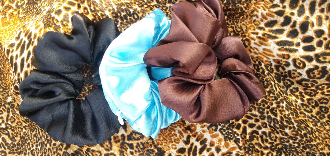 Zipper scrunchies  uploaded by business on 12/11/2021