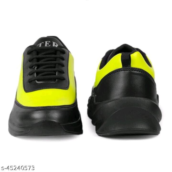 Men attractive Sports Shoes uploaded by business on 12/12/2021