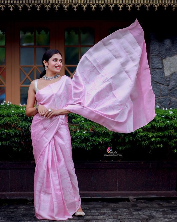 Bànarasi silk saree uploaded by D B somaiya sarees on 12/12/2021