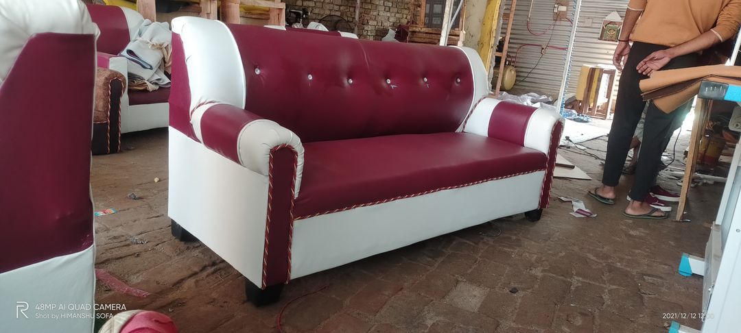 Golset sofa uploaded by business on 12/12/2021