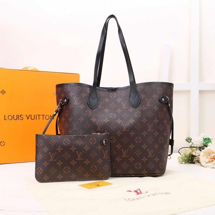 Post image *BRAND✅LOUIS VUITTON* 
*MODEL✅NEVERFULL
*QUALITY✅10A COPY*
*WITH FULL ACCESSORIES
*✅DUST COVER*
*PRICE✅₹990+$
Size 18/11