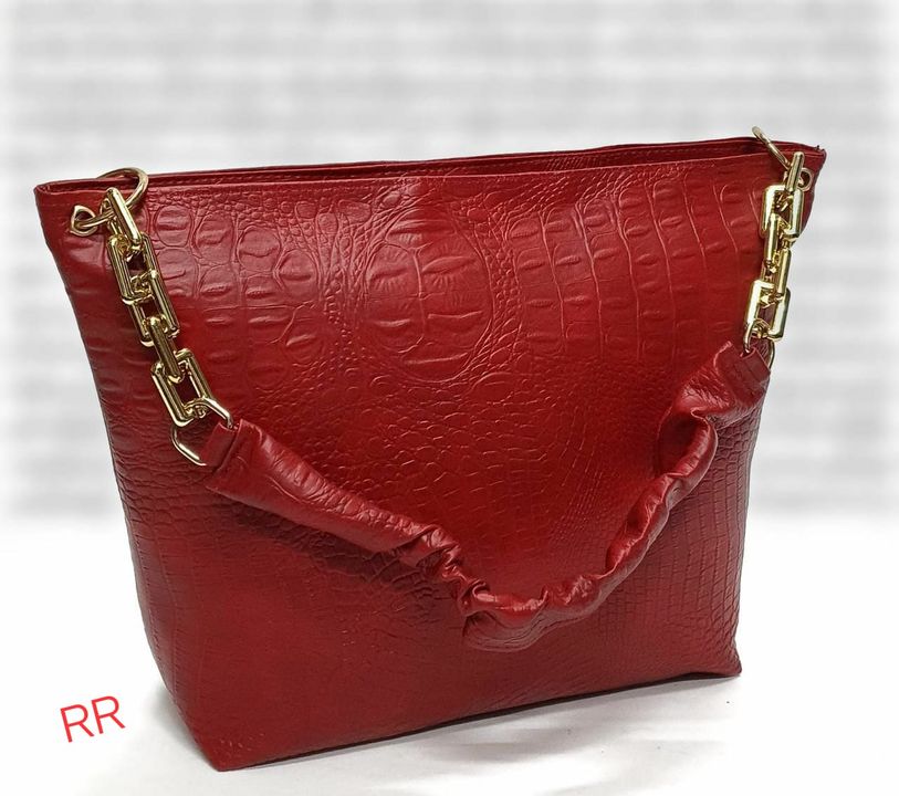 Croco hand bag good quality

*VIDEO PROVIDED FOR QUALITY CHECK & SIZE*
                   Size 15/10 uploaded by Fashion plus on 12/15/2021
