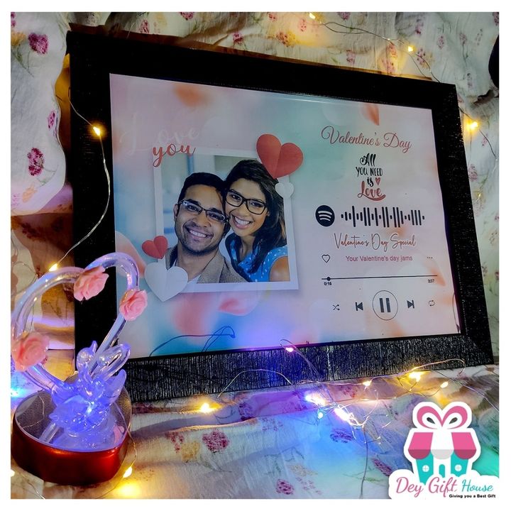 Spotify photo frame uploaded by Dey gift house on 12/16/2021