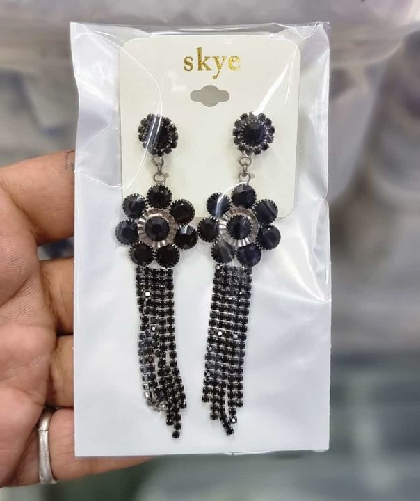 Earing uploaded by Anand Fashion on 12/17/2021