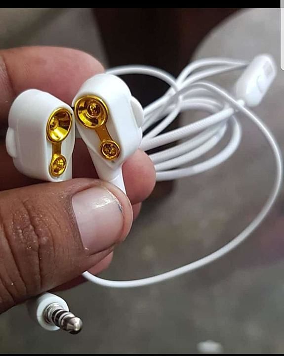 Itos earphone uploaded by business on 9/26/2020