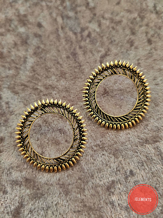 Tops style earrings - golden uploaded by business on 9/26/2020