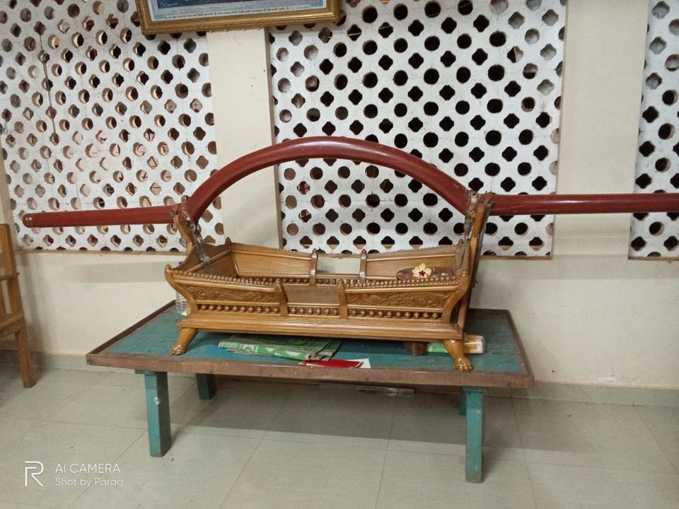 Teakwood palanquin (palkhi)  uploaded by Parag Machinery and Equipments on 12/23/2021