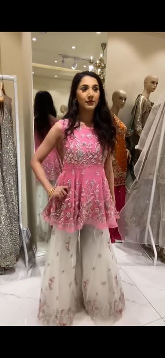 Top and sharara uploaded by Girls_outfit_lehanga_and_sarees on 12/24/2021