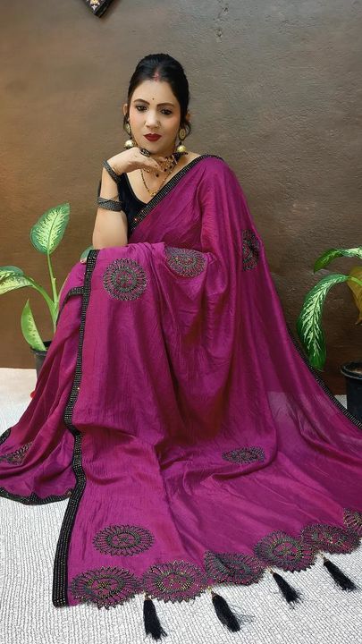 premium Saree  uploaded by Fashfeed on 12/25/2021