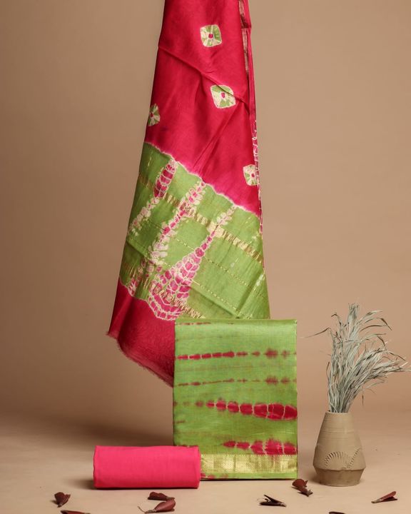 Maheshwari silk suits uploaded by Namdev handicrafts on 12/25/2021