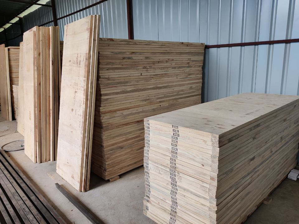 100%pine wood flush door  uploaded by business on 12/25/2021