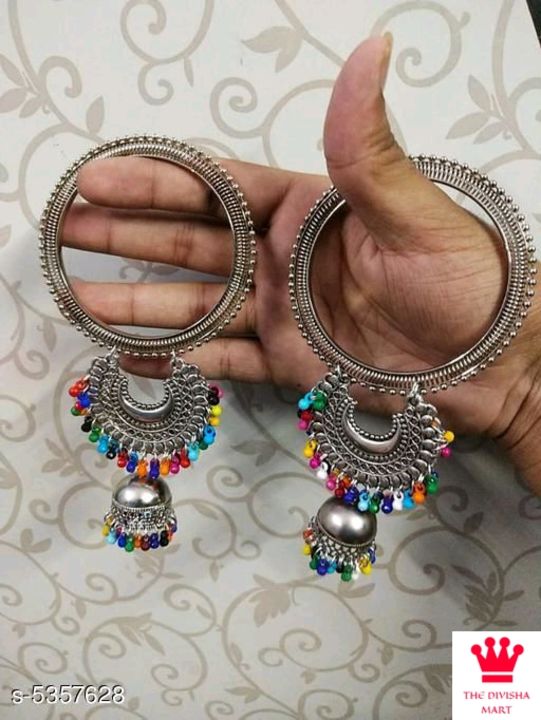 Post image Watsapp no :9450357739COD available

Trendy Stylish Women's BanglesBase Metal: MetaPlating: Oxidised SilverStone Type: Artificial BeadsSizing: AdjustableType: Bangle Multipack: 1Sizes: 2.4 2.6 2.8Country of Origin: India