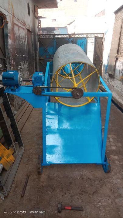 Post image Sand , agreegate etc screening machine using for construction project s and agricultural purposes
