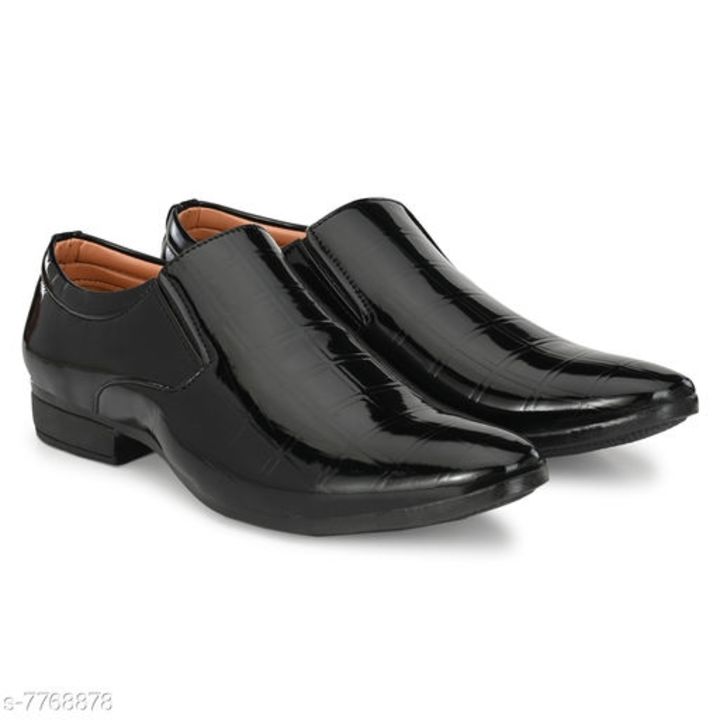 Men's shoes uploaded by business on 12/29/2021