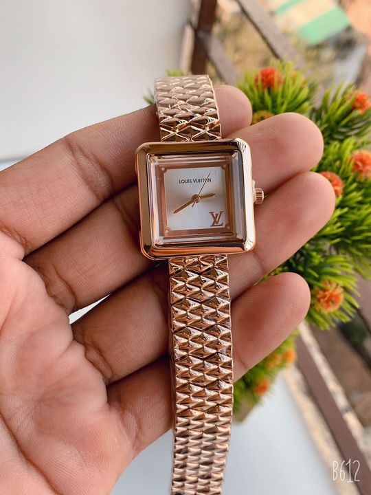 Ladies watch uploaded by business on 12/29/2021