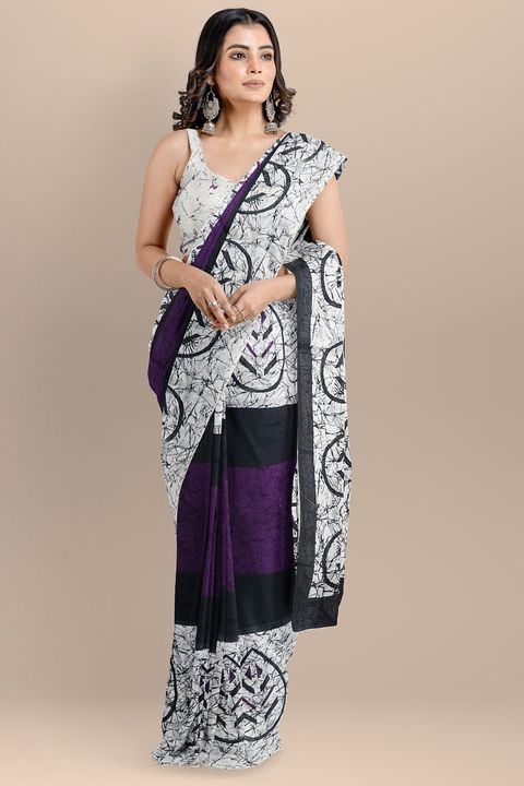 Post image *Cotton mulmul saree*
Beautiful Handblock printed pure cotton mulmul sarees with blouse piece. 
5.5meter cotton saree
1meter extra blouse


*Same blouse*
Svt